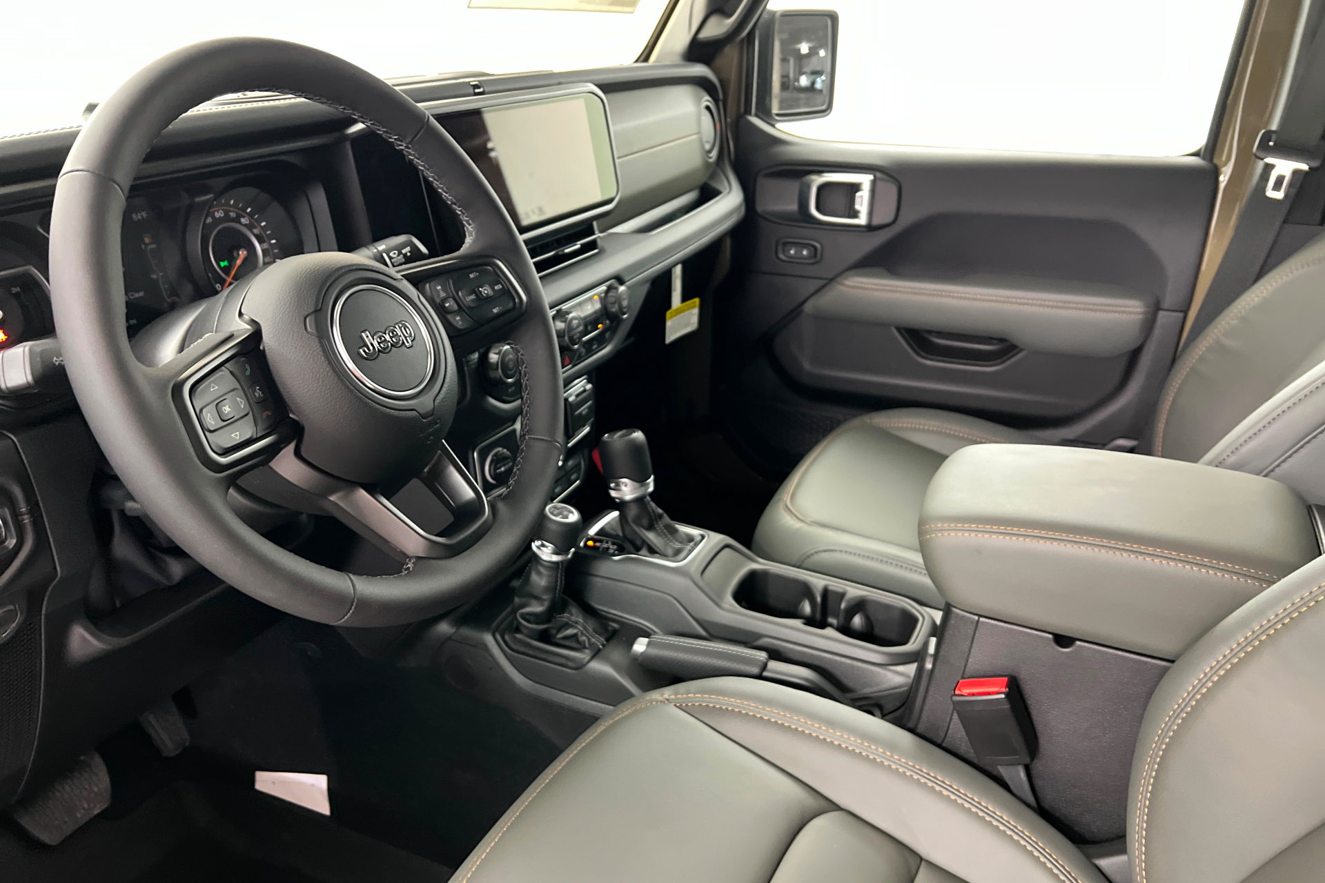 New 2026 Jeep Gladiator Mojave w/ Safety Group AWD/4WD image 16