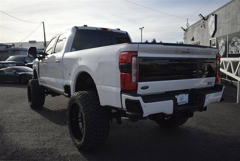 Used 2025 Ford F350 Platinum w/ FX4 Off-Road Package image 3