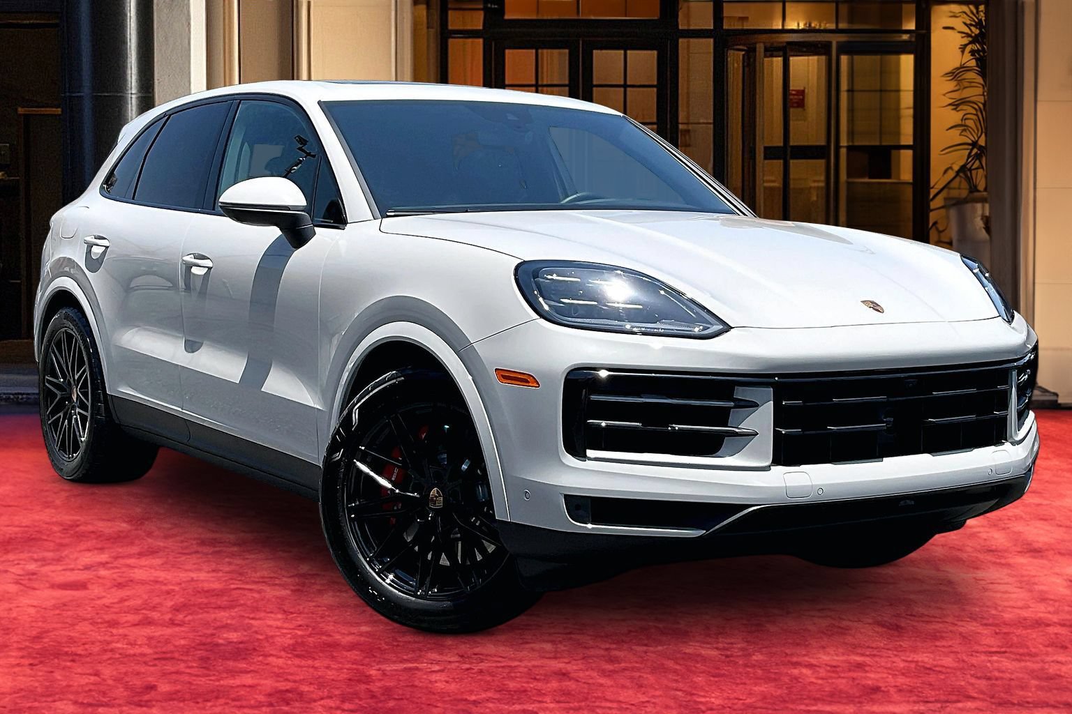 Used 2026 Porsche Cayenne S AWD/4WD image 2