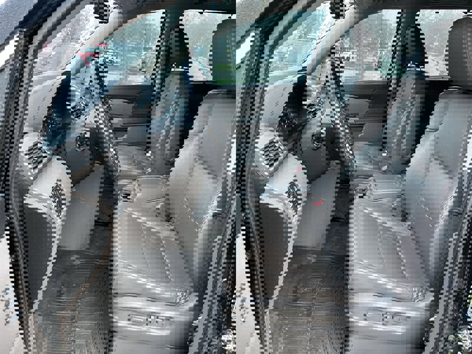 Used 2015 Honda Odyssey Touring Elite image 13