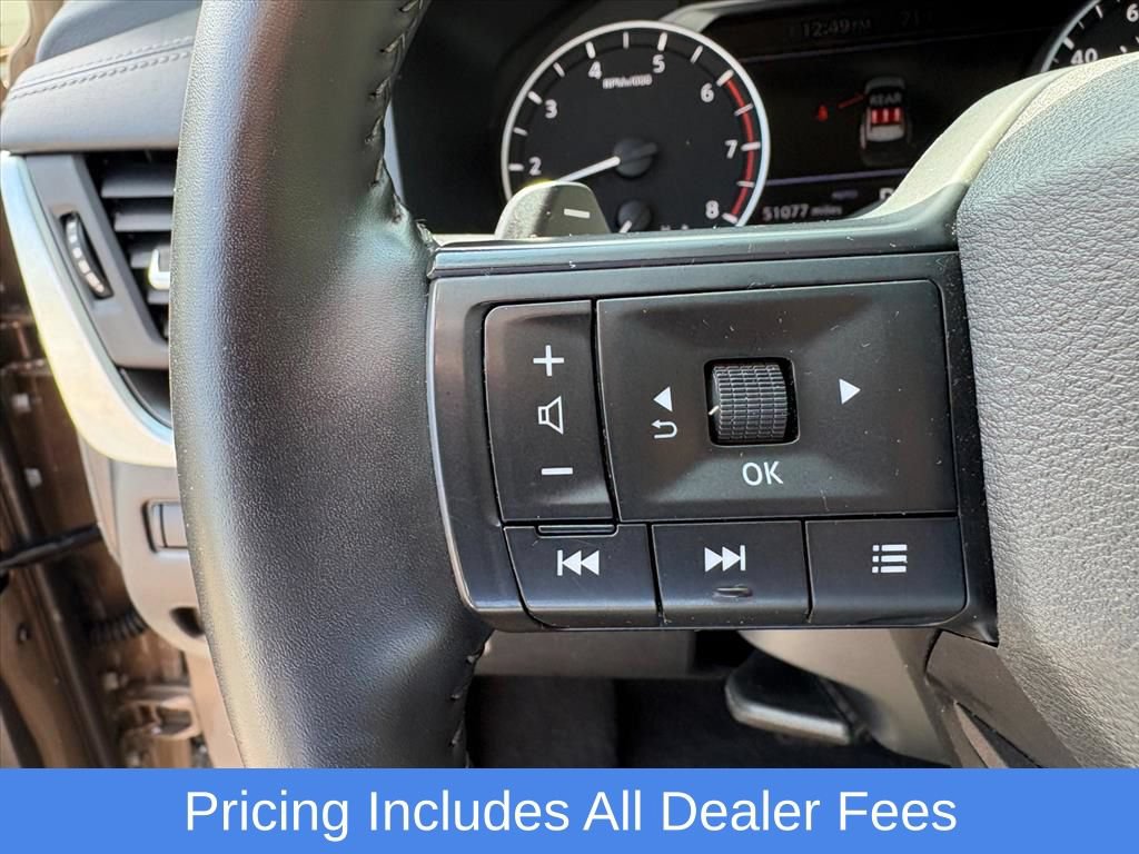 Used 2025 Nissan Rogue SV AWD/4WD image 13
