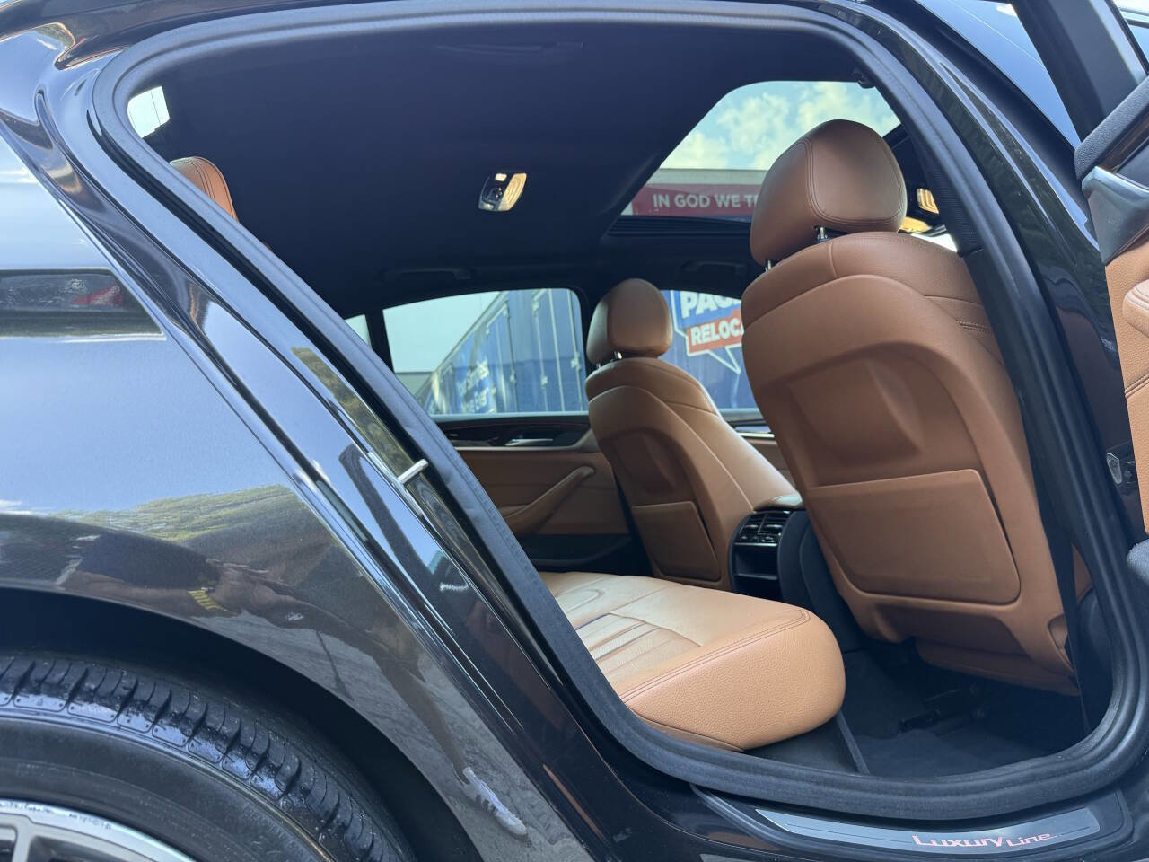 Used 2019 BMW 530i w/ Luxury Package RWD image 21