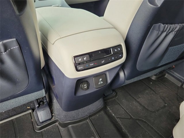 Used 2024 Hyundai Palisade Limited image 11