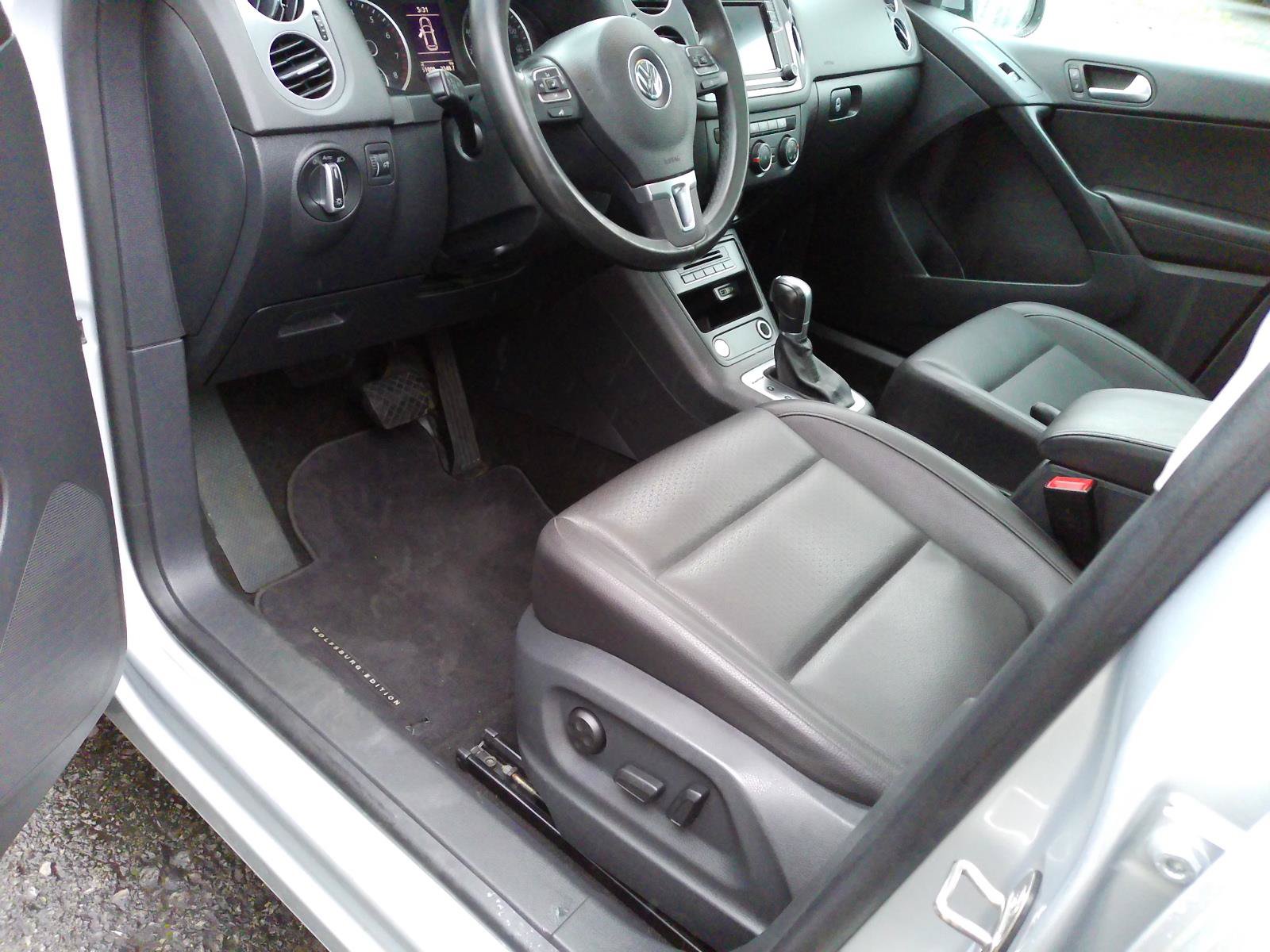 Used 2017 Volkswagen Tiguan Wolfsburg Edition AWD/4WD image 6