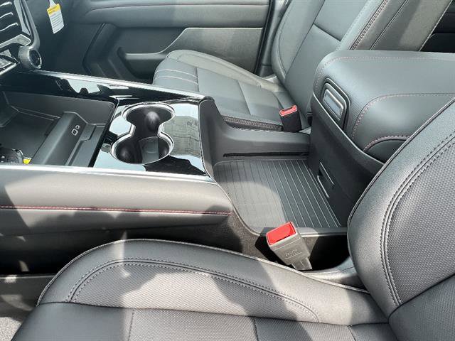 New 2026 Chevrolet Suburban RST w/ RST Capability Package AWD/4WD image 16