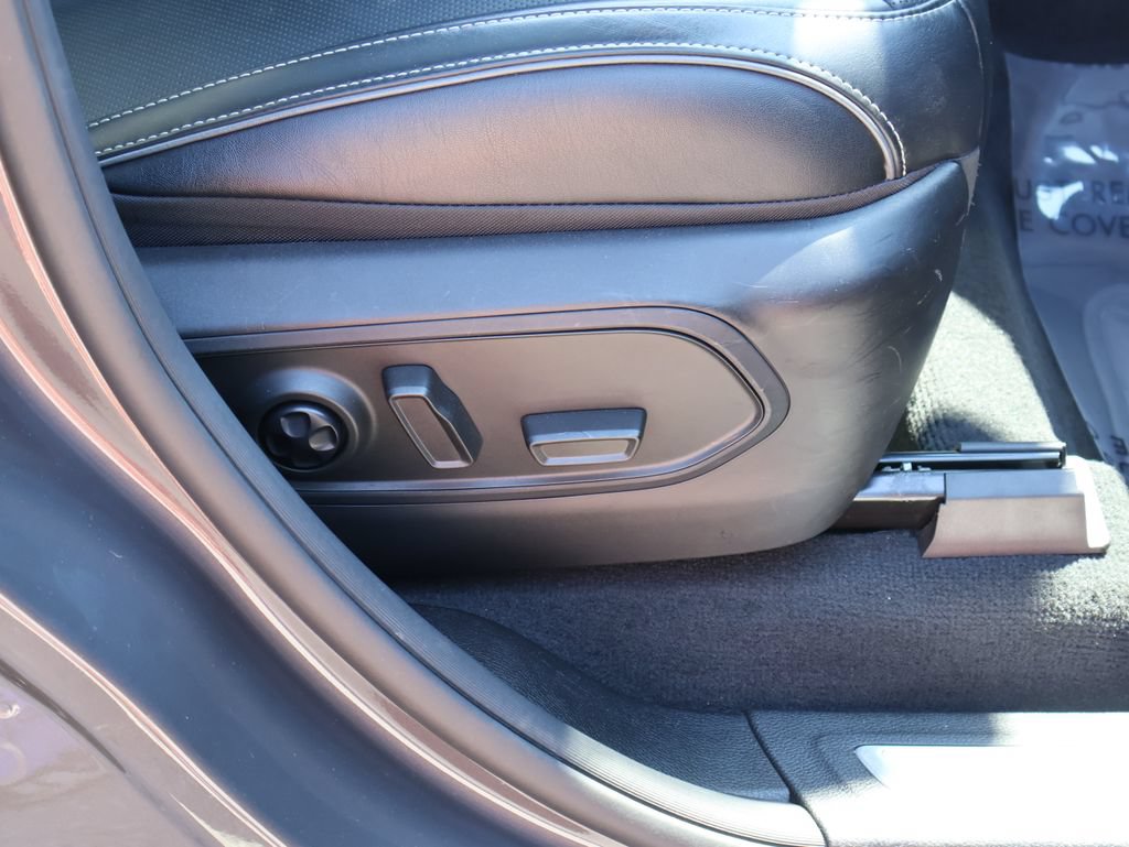 Used 2023 Jeep Grand Cherokee L Overland AWD/4WD image 9