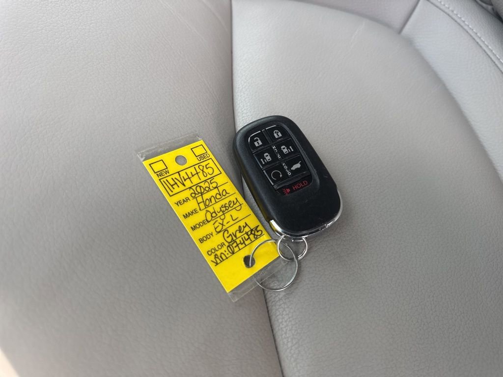 Used 2025 Honda Odyssey EX-L image 36
