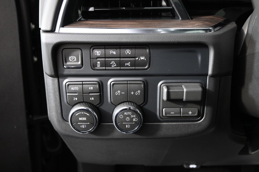 New 2026 Chevrolet Suburban Z71 w/ Z71 Off-Road Package image 26