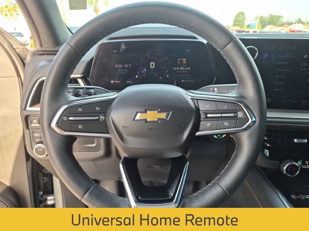 Used 2025 Chevrolet Suburban High Country AWD/4WD image 15