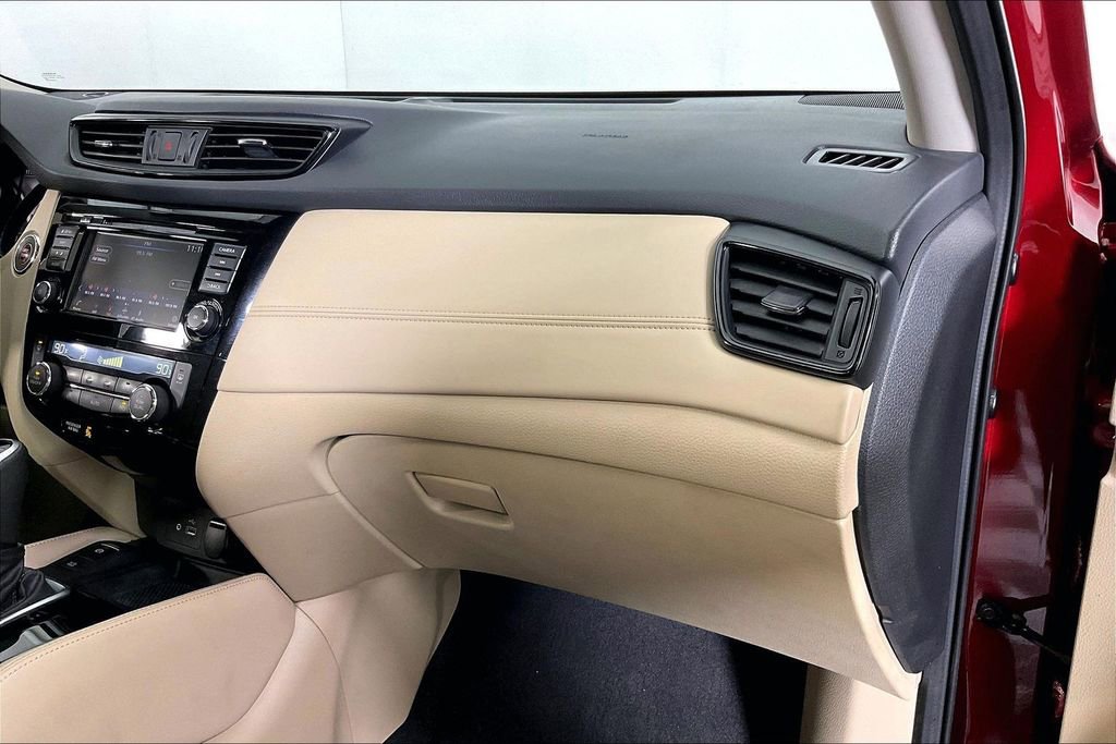 Used 2020 Nissan Rogue SL w/ Premium Package image 22