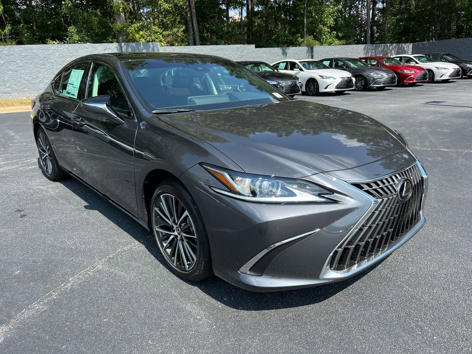 New 2025 Lexus ES 350 w/ Premium Package image 4