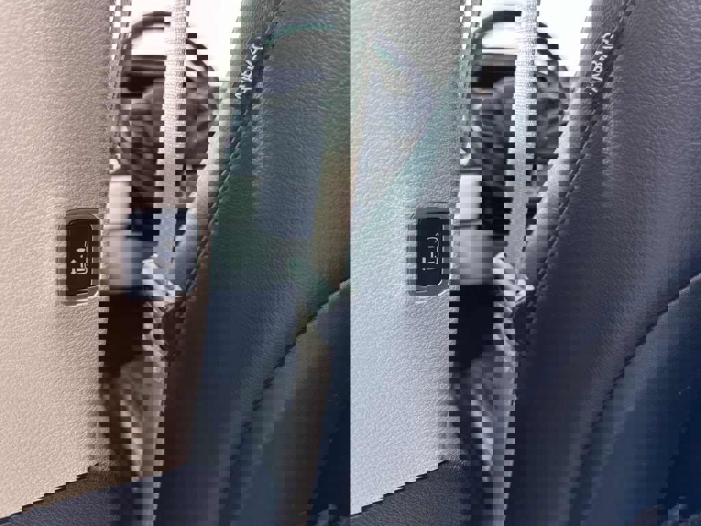 Used 2017 Chrysler Pacifica Touring-L image 27