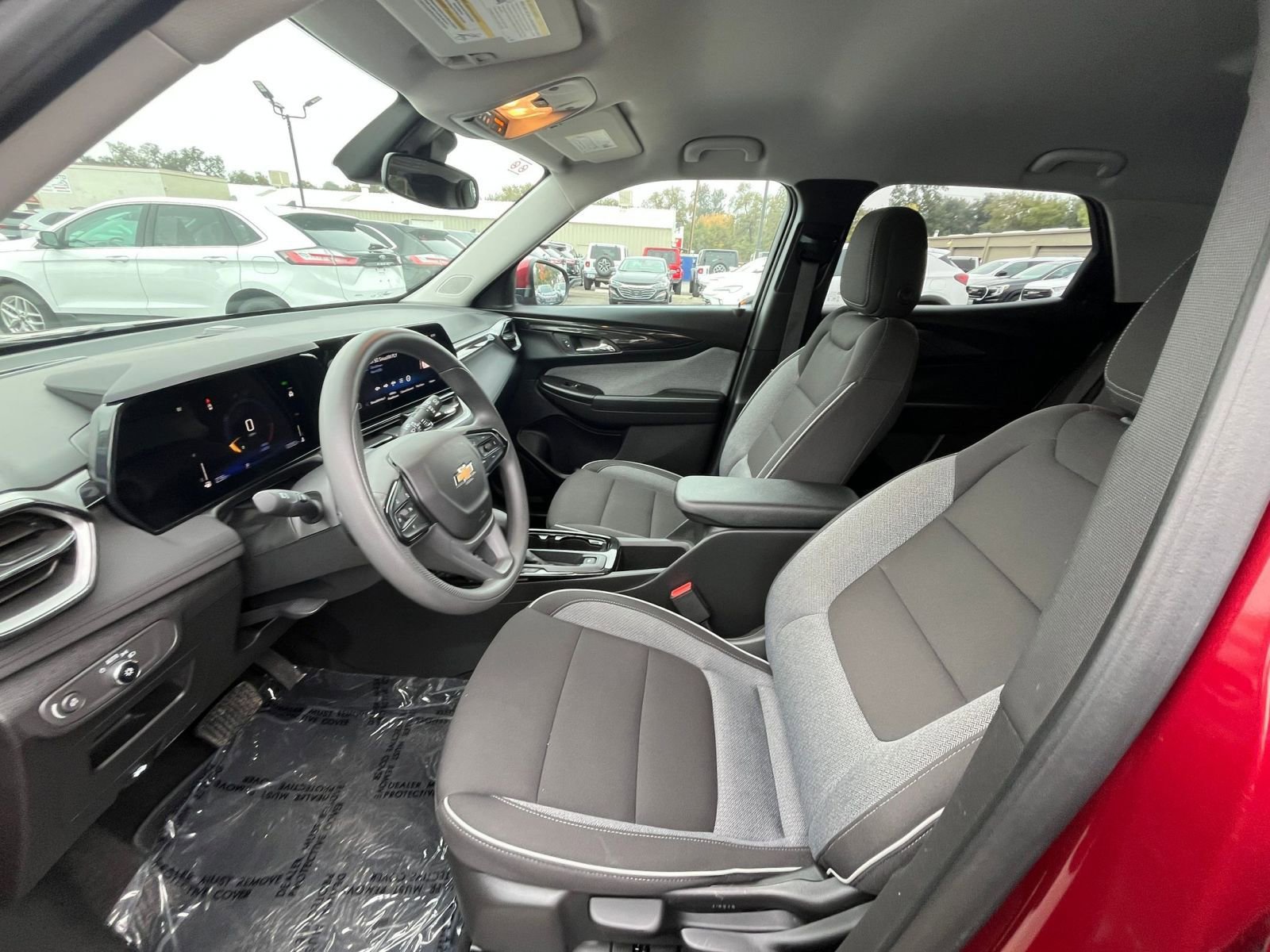 Used 2025 Chevrolet TrailBlazer LT image 24