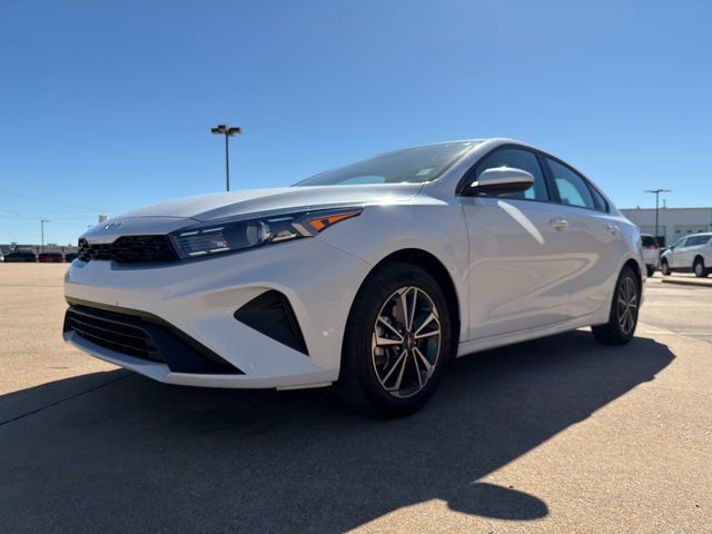 Used 2024 Kia Forte LXS image 5
