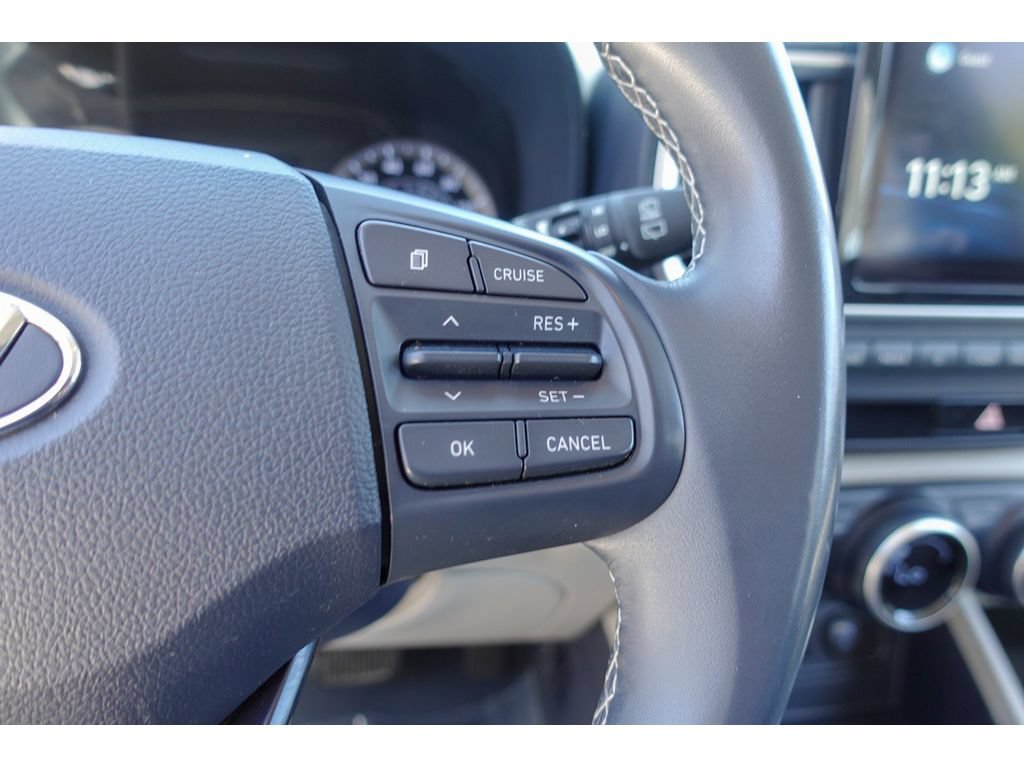Used 2021 Hyundai Venue FWD image 16