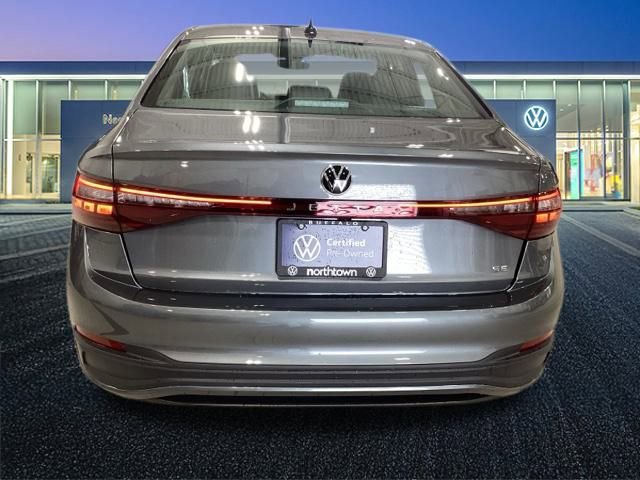 Used 2025 Volkswagen Jetta SE w/ Sunroof Package image 27