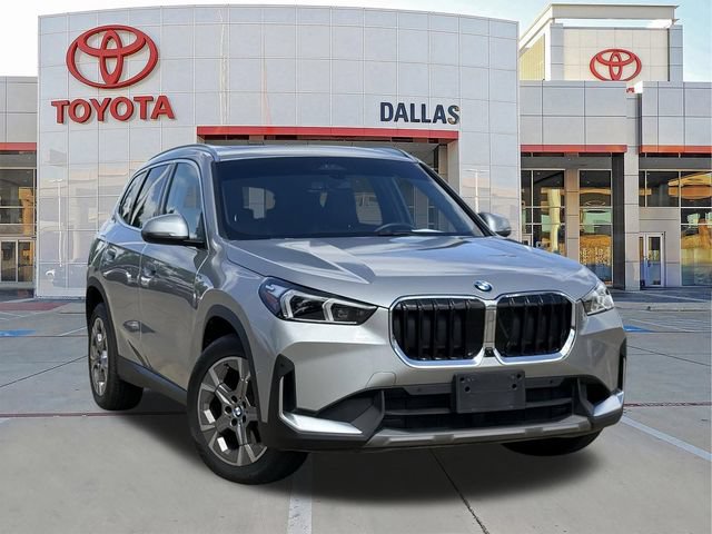 Used 2023 BMW X1 xDrive28i AWD/4WD image 1