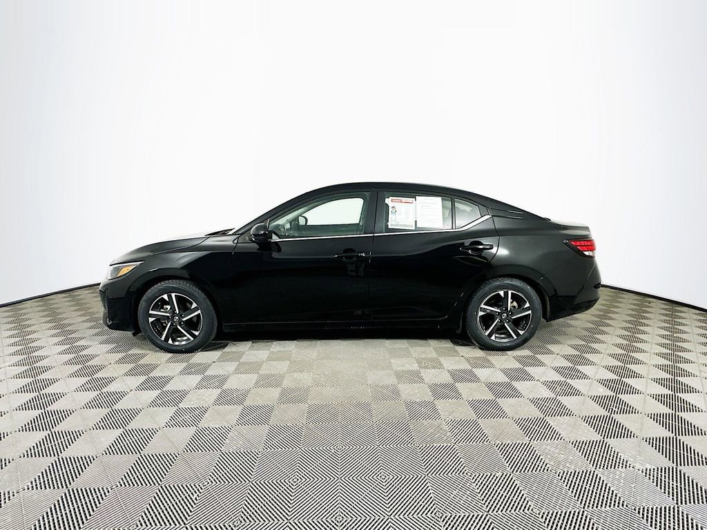 Used 2025 Nissan Sentra SV image 6