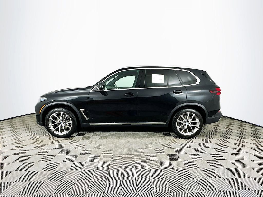 Used 2025 BMW X5 xDrive40i w/ Premium Package AWD/4WD image 5