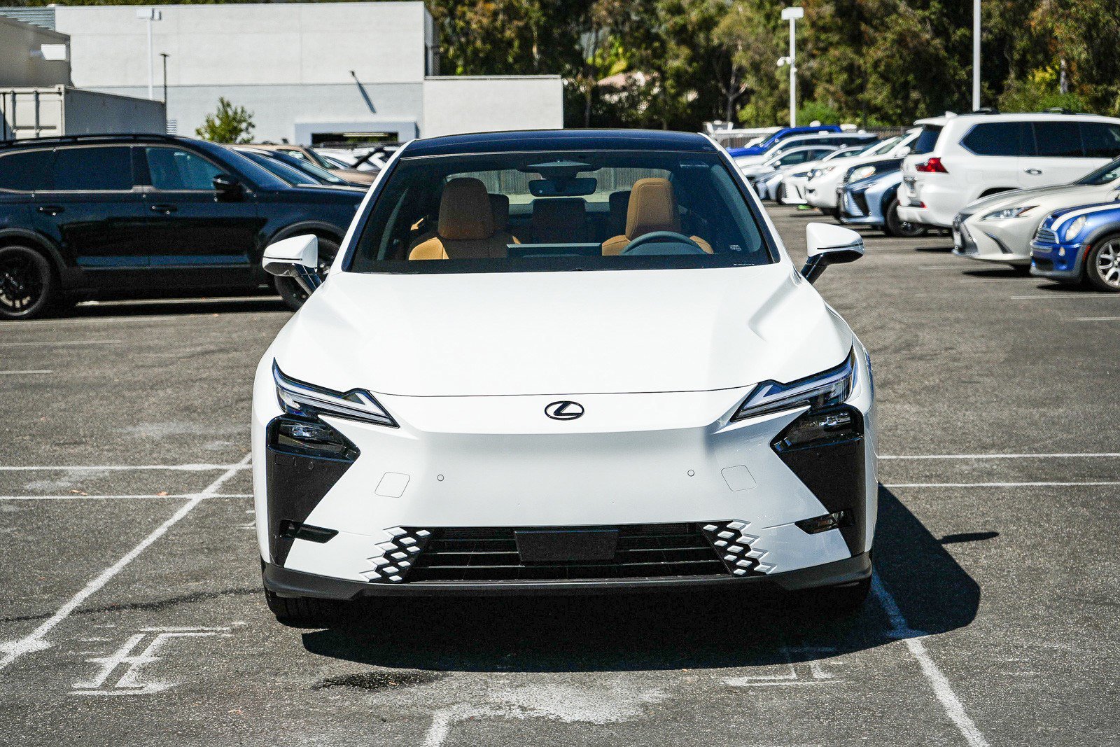 New 2026 Lexus ES 500e AWD/4WD image 2