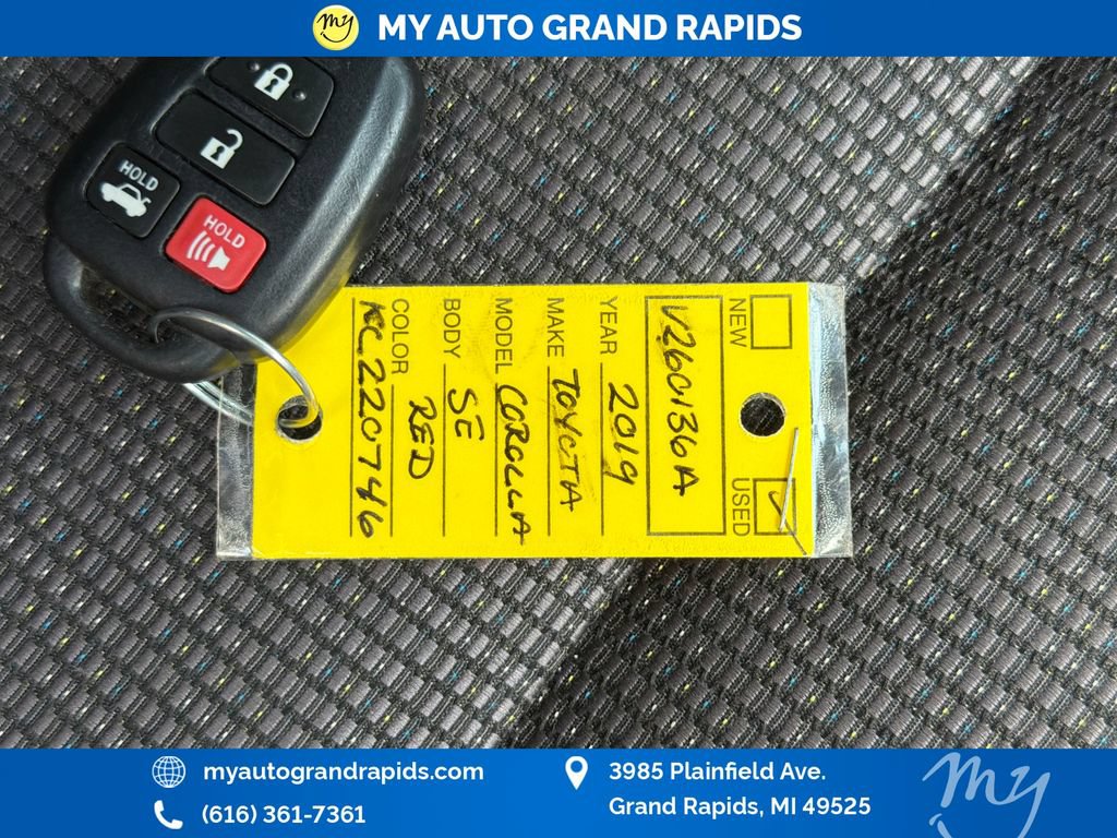 Used 2019 Toyota Corolla SE FWD image 35