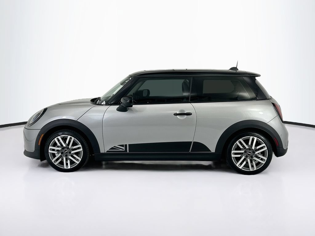 New 2026 MINI Cooper 2-Door Hardtop FWD image 8