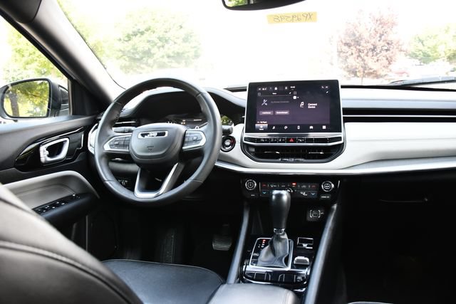 Used 2023 Jeep Compass Limited AWD/4WD image 20