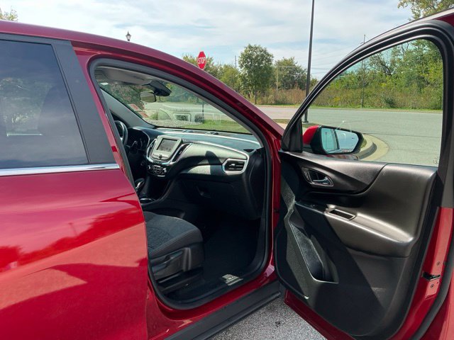 Used 2023 Chevrolet Equinox LT FWD image 17