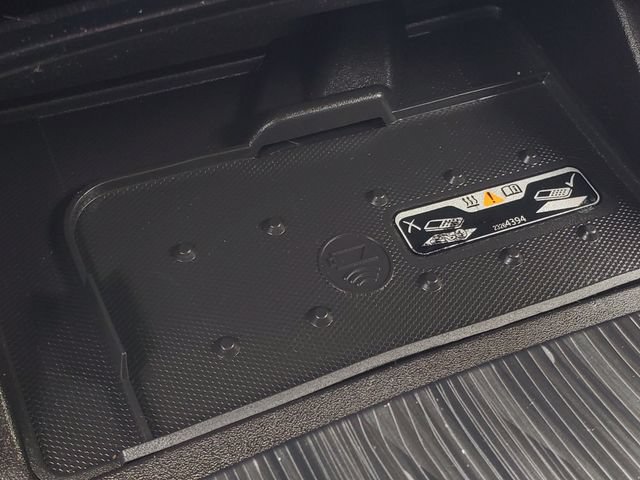 Used 2018 Chevrolet Impala Premier FWD image 26