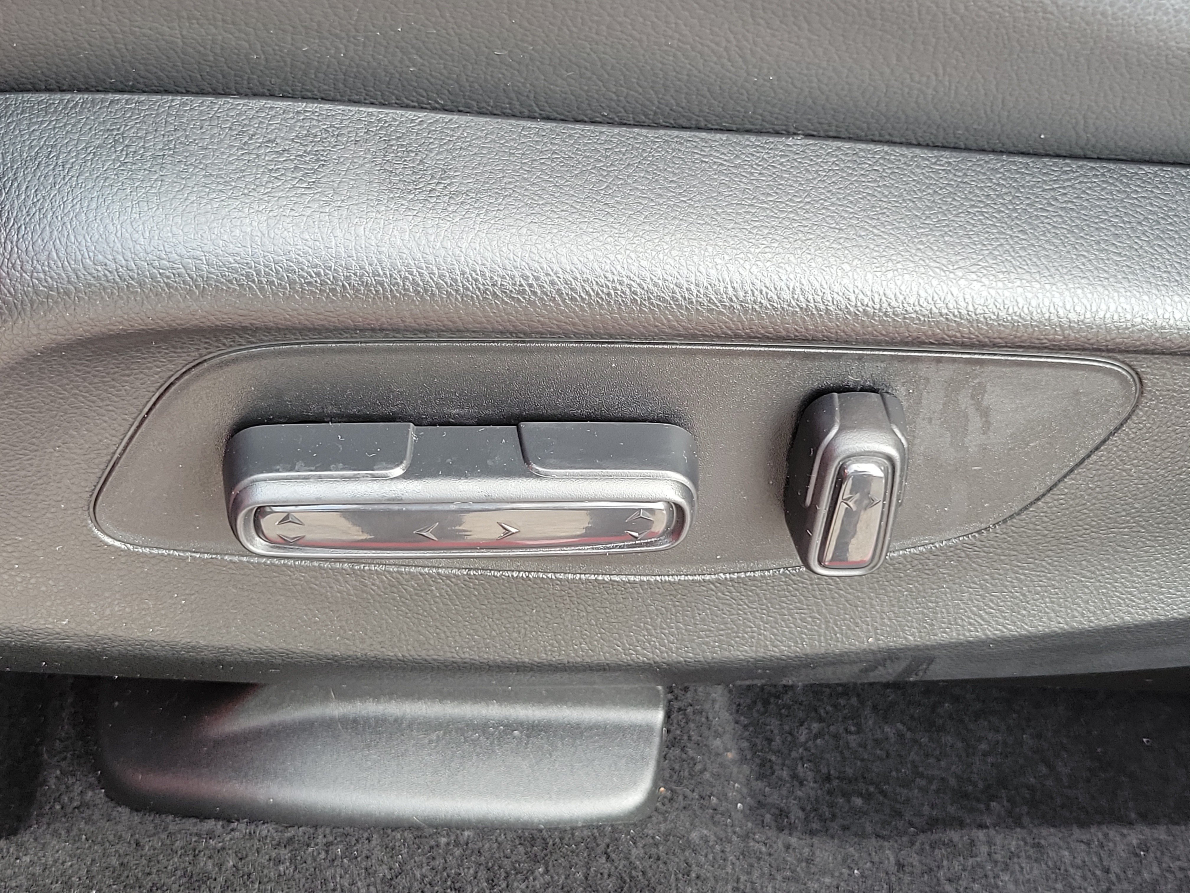 Certified 2024 Honda HR-V EX-L image 17