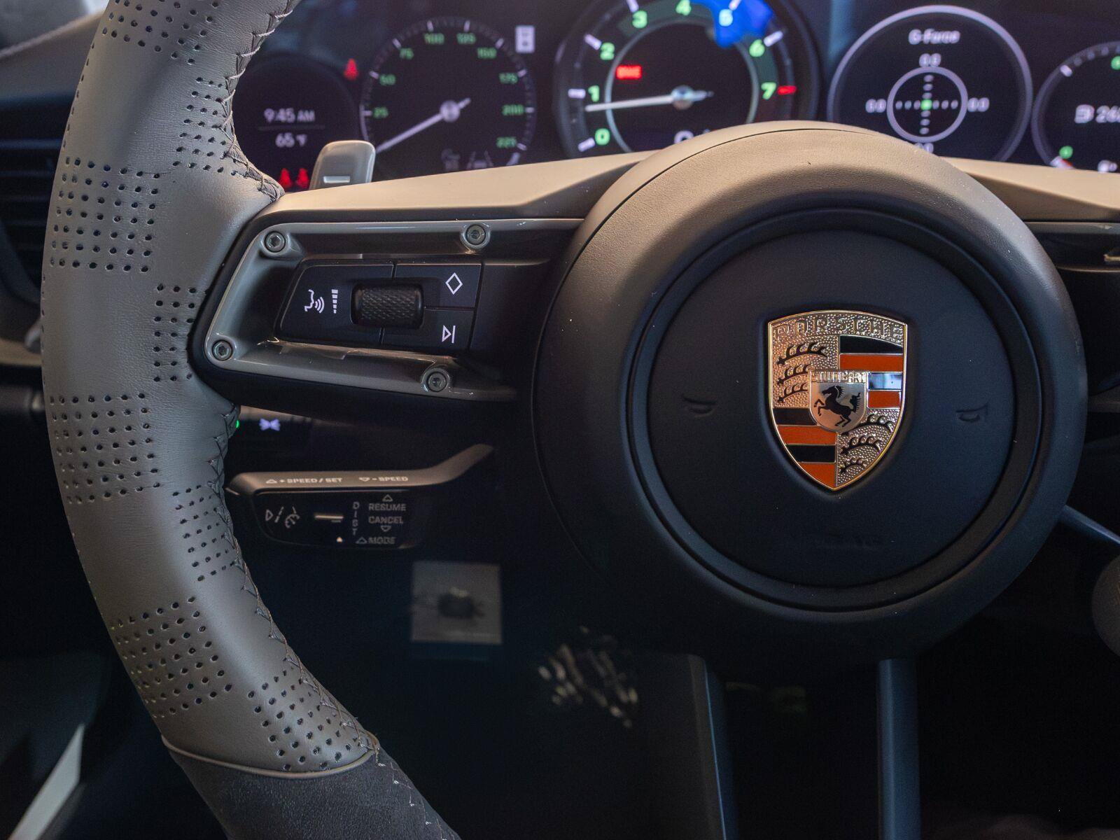 Used 2025 Porsche 911 Turbo S AWD/4WD image 42