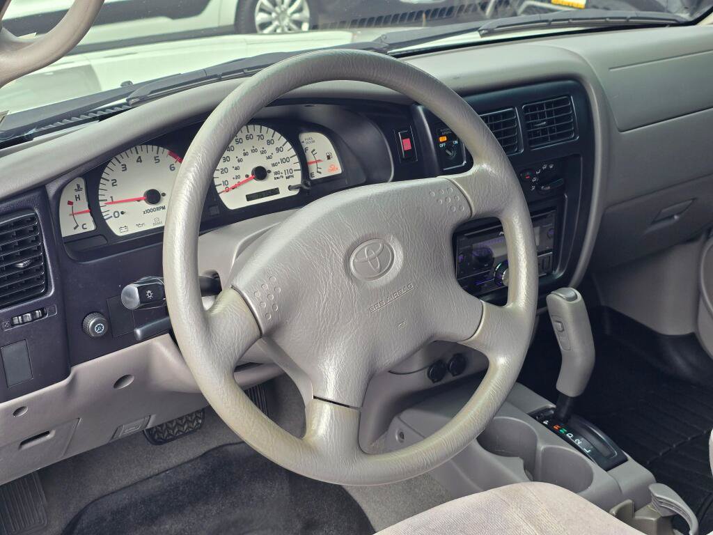 Used 2003 Toyota Tacoma 2WD Xtracab w/ SR5 Pkg image 19