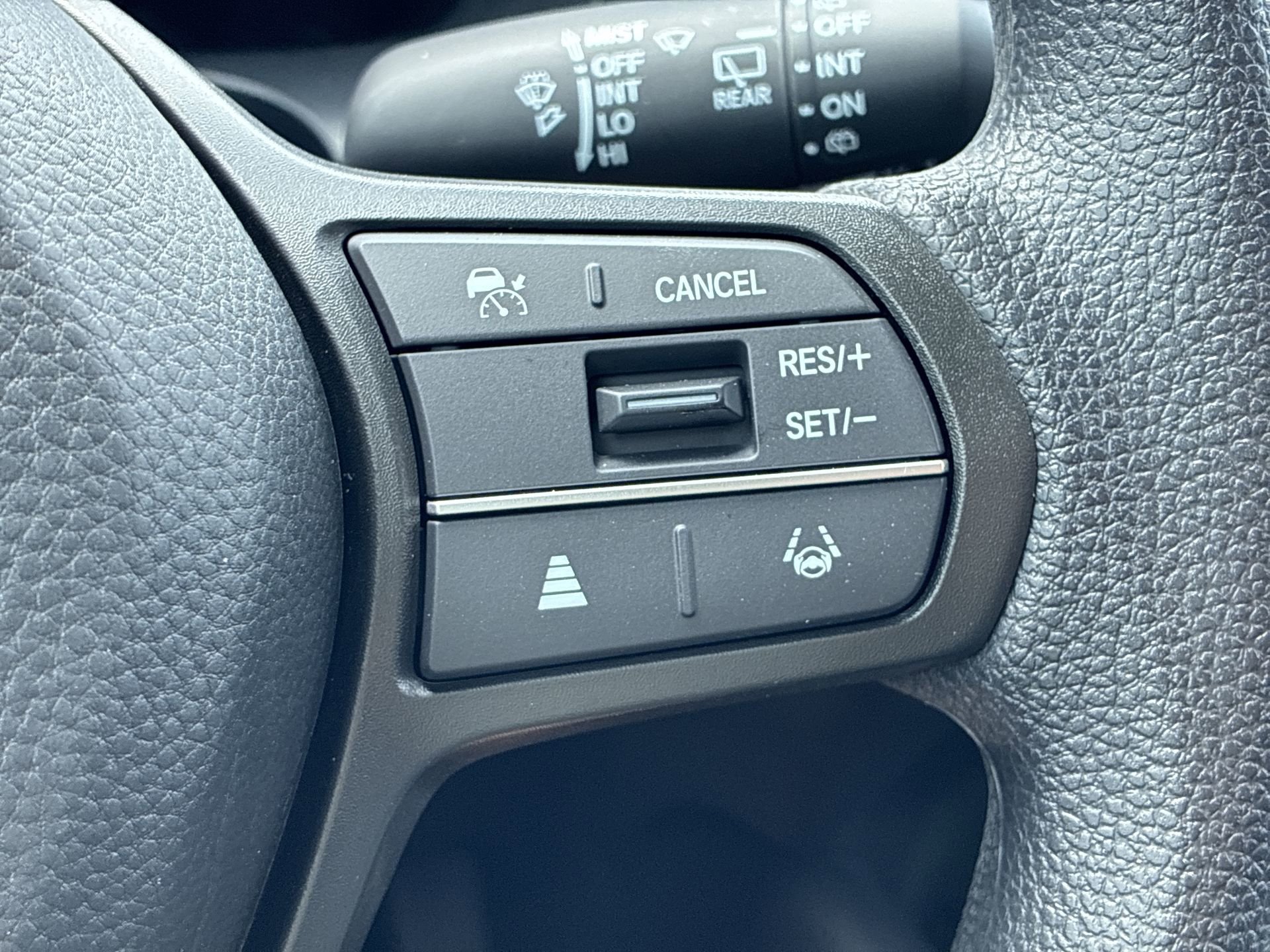 Certified 2026 Honda HR-V LX image 25