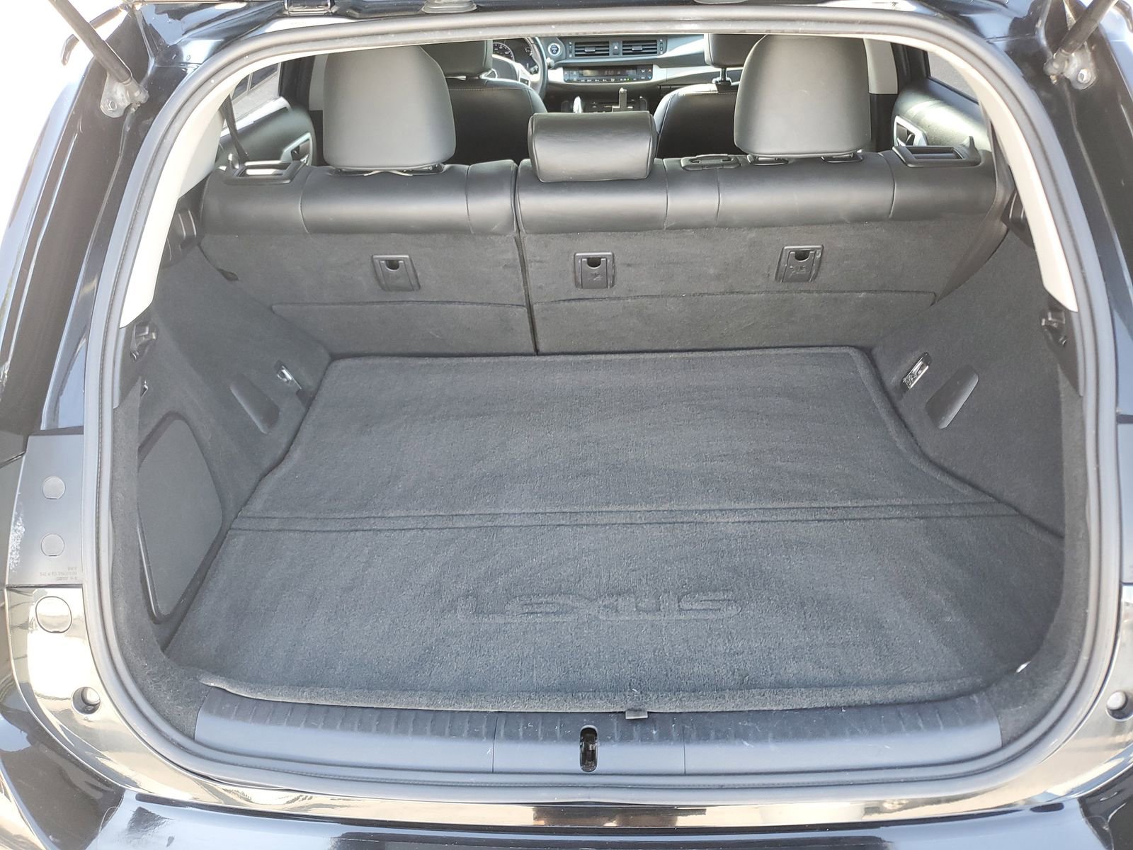 Used 2012 Lexus CT 200h Premium w/ Leather Pkg FWD image 8