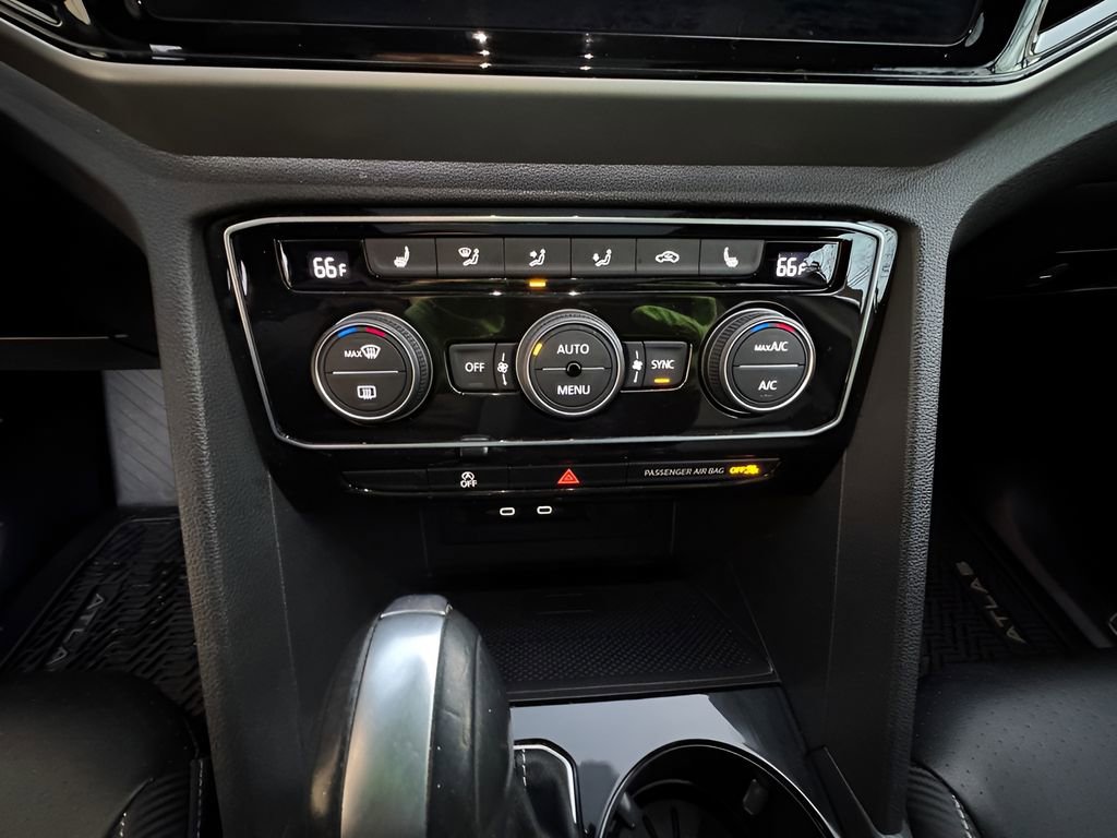 Used 2021 Volkswagen Atlas Cross Sport SEL image 22