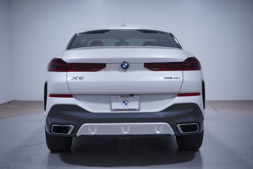 Used 2022 BMW X6 xDrive40i w/ M Sport Package image 5
