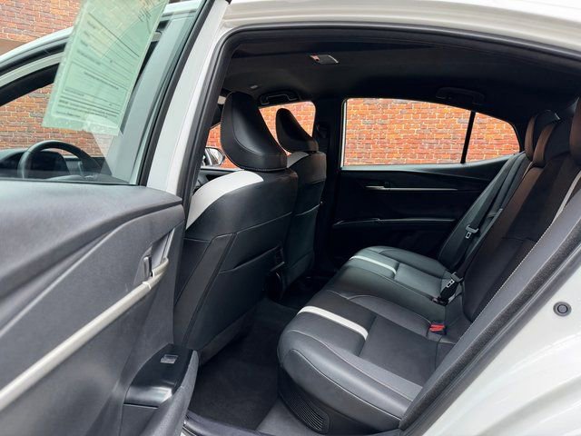 Used 2025 Toyota Camry SE image 23