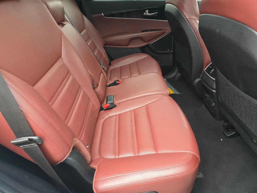 Used 2018 Kia Sorento SX image 18