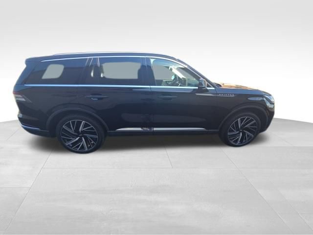 New 2026 Lincoln Aviator Reserve image 7