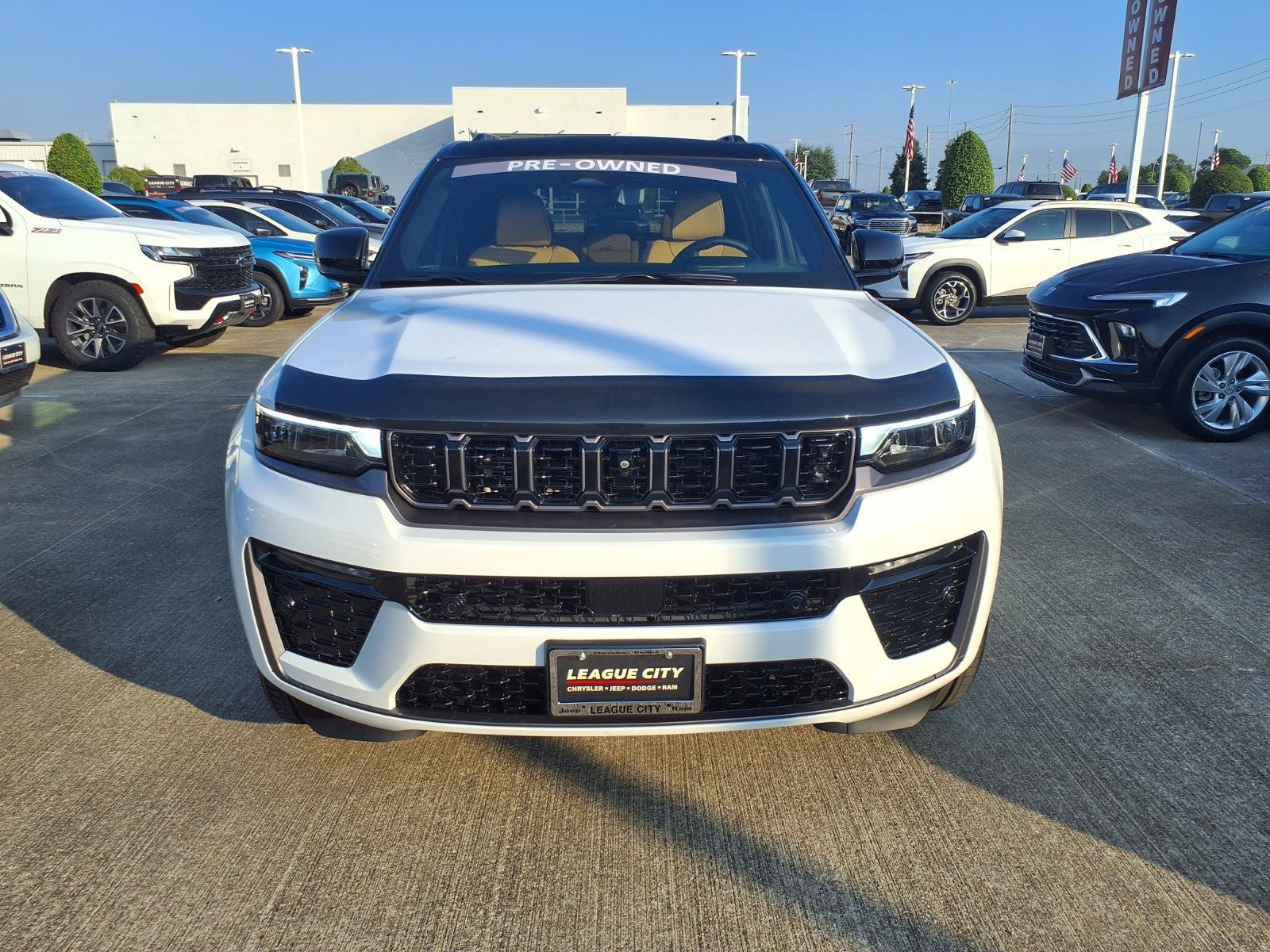 Used 2026 Jeep Grand Cherokee Summit w/ Obsidian Package AWD/4WD image 5