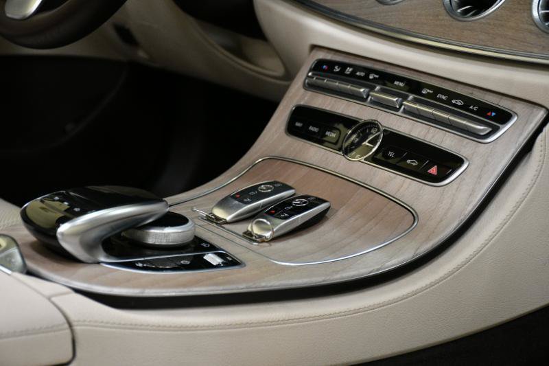 Used 2019 Mercedes-Benz E 450 4MATIC Cabriolet image 59