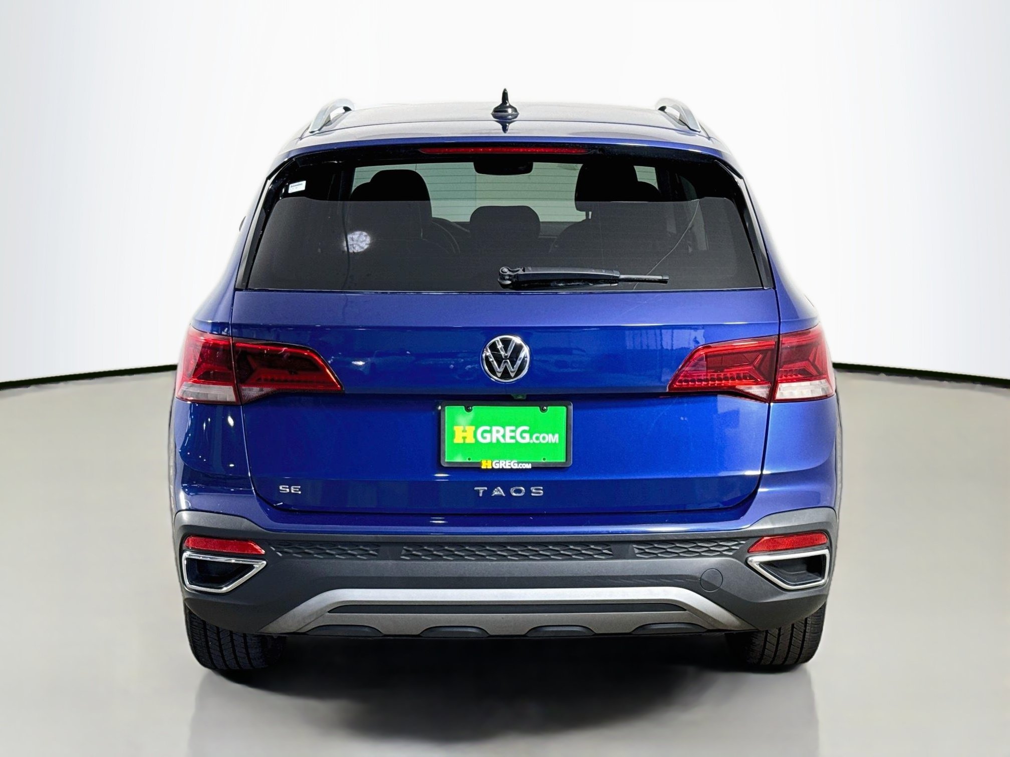 Used 2023 Volkswagen Taos SE FWD image 8