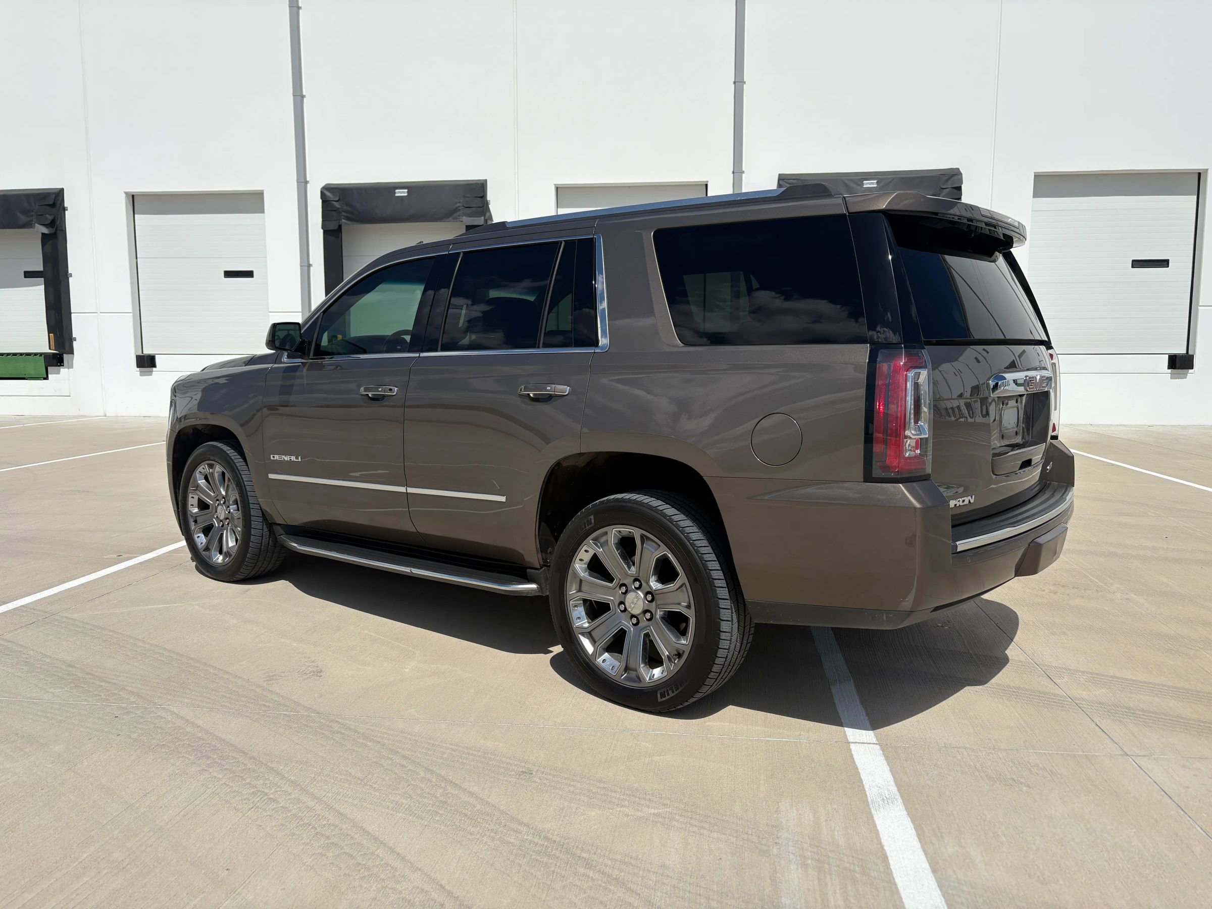 Used 2015 GMC Yukon Denali w/ Enhanced Security Package AWD/4WD image 5