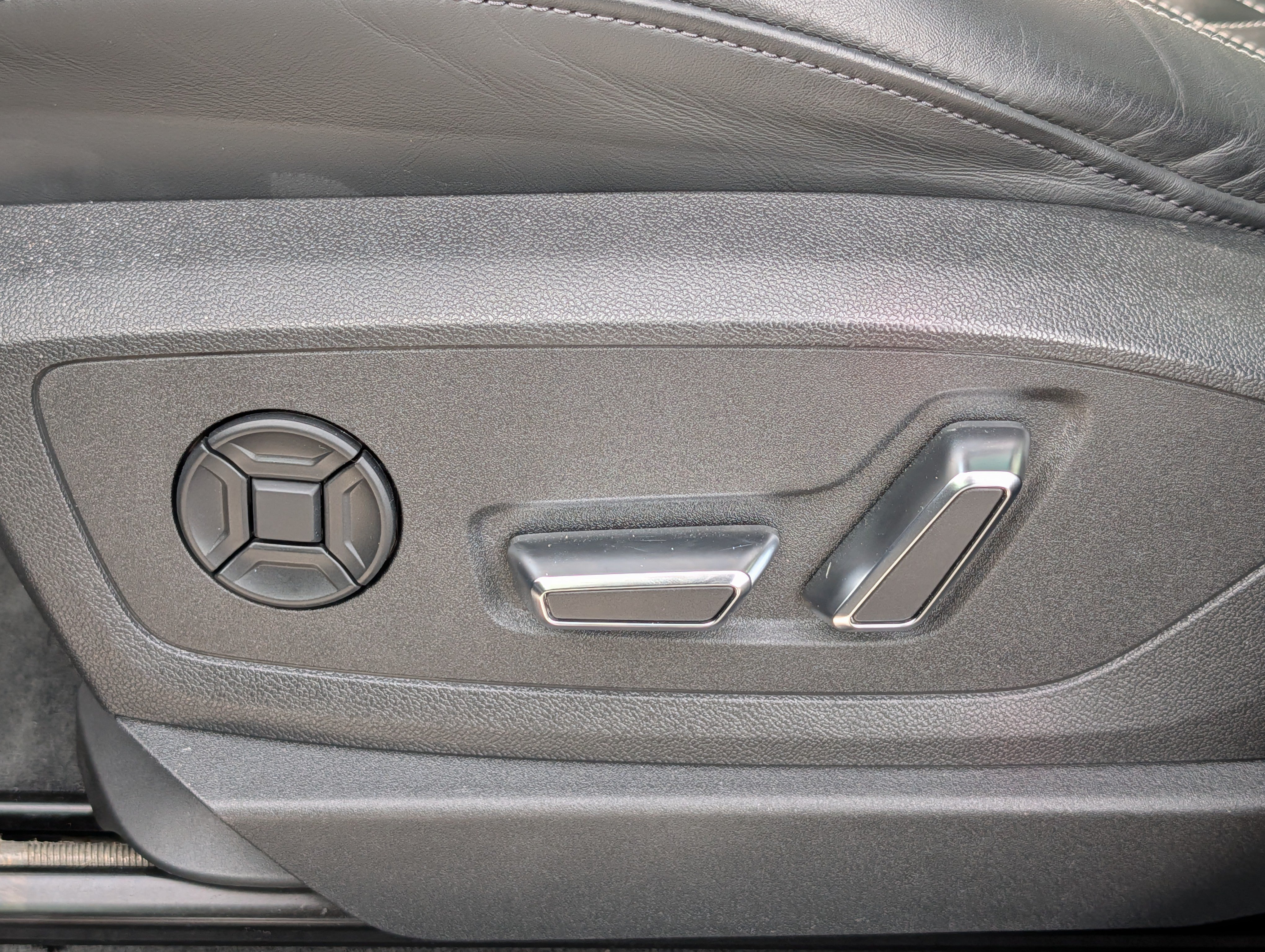 Used 2023 Audi e-tron S Prestige w/ Prestige Package AWD/4WD image 20