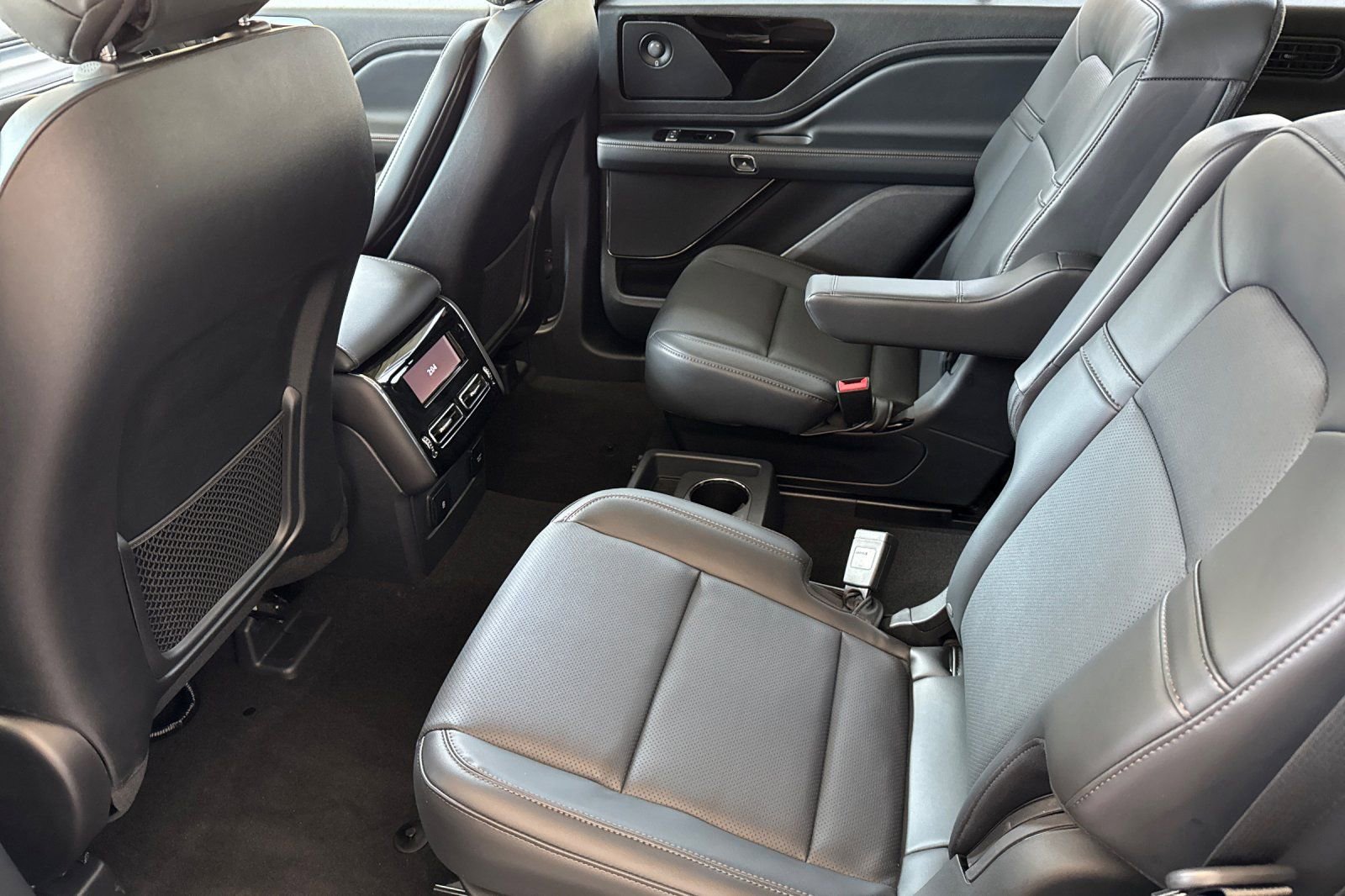 New 2025 Lincoln Aviator 2WD w/ Equipment Group 101A image 11