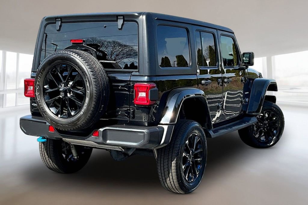 Used 2023 Jeep Wrangler Unlimited Sahara w/ Cold Weather Group image 6