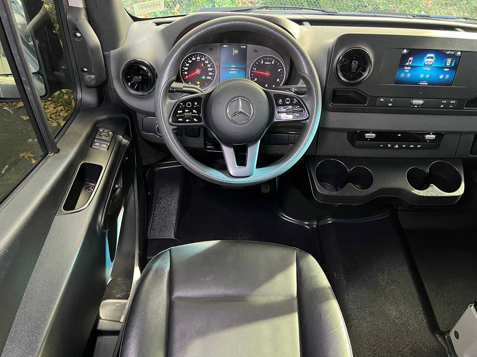 Used 2024 Mercedes-Benz Sprinter 2500 image 40