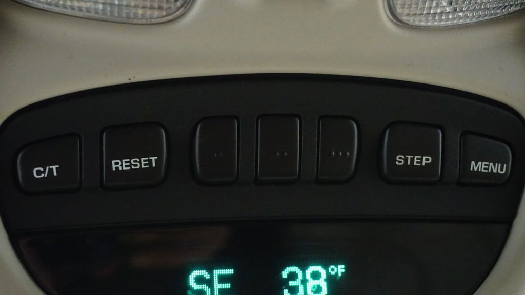 Used 2000 Jeep Grand Cherokee Laredo image 34