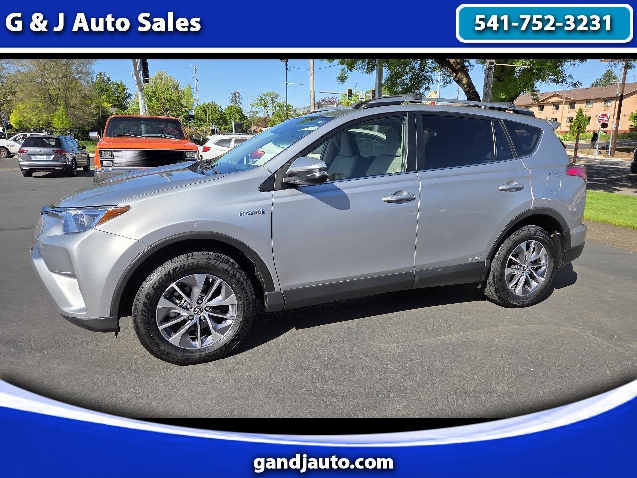 Used 2017 Toyota RAV4 XLE w/ All Weather Liner Package