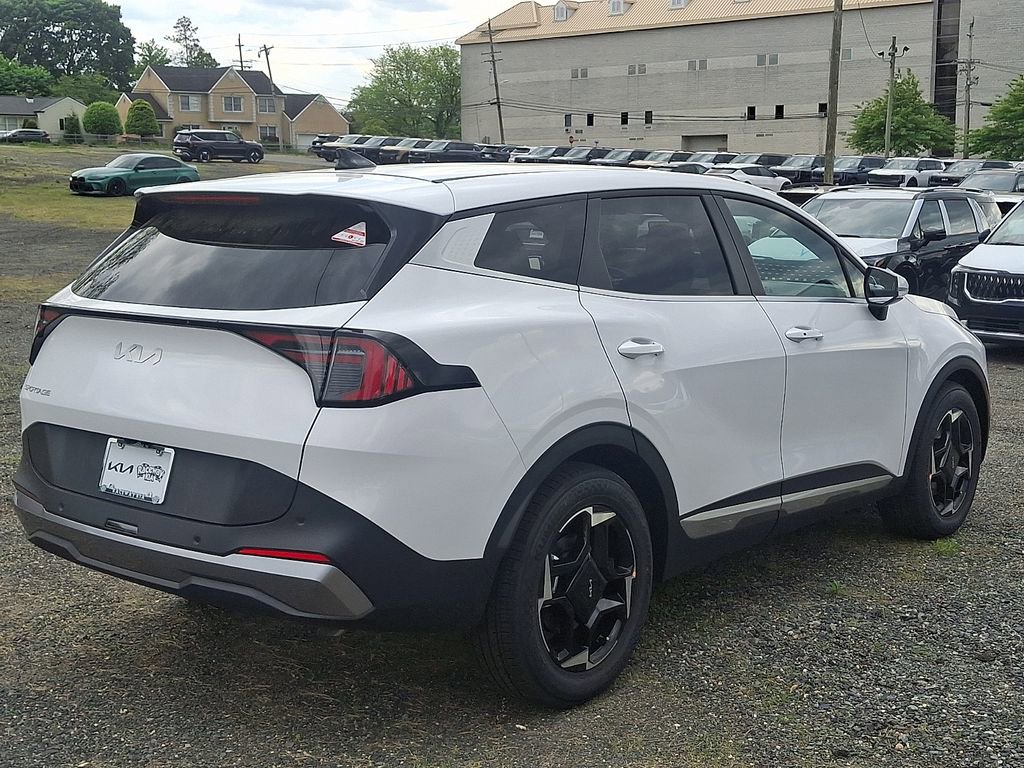 New 2026 Kia Sportage EX FWD image 4